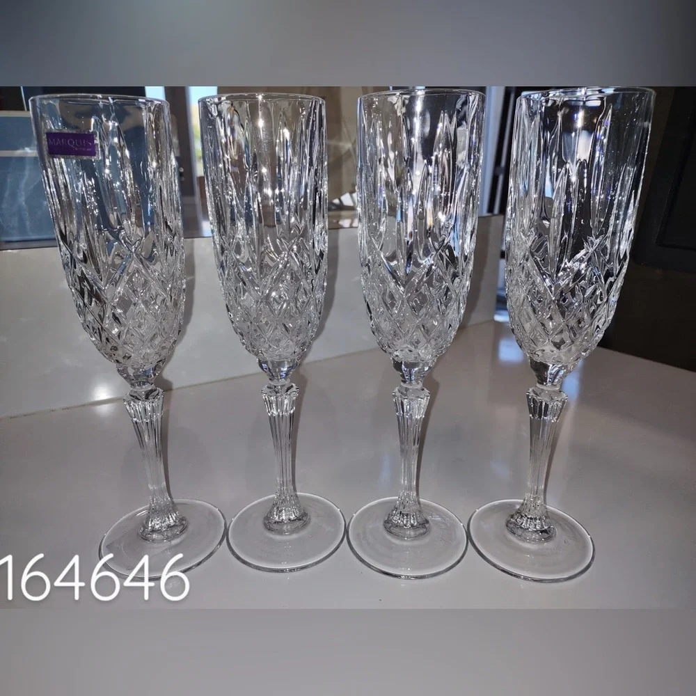 Waterford MARQUIS MARKHAM FLUTE, 7.5 OZ, SET OF 4, NEW IN BOX